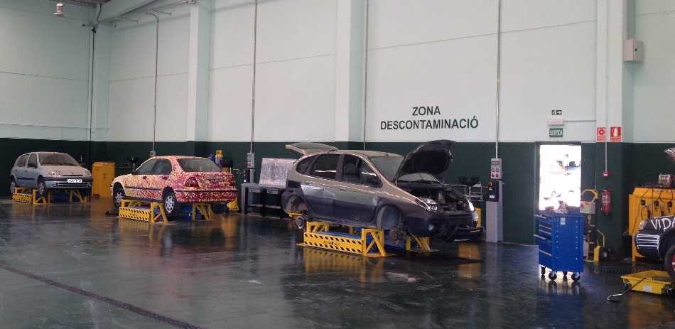 Car mining, un projecte per impulsar la mineria de plàstics de Vehicles Fora d’Ús (VFU) a Catalunya.